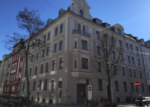 Fassadenrenovierung einer historischen Fassade in München Schwabing durch den Maler Meisterbetrieb Schume 2014